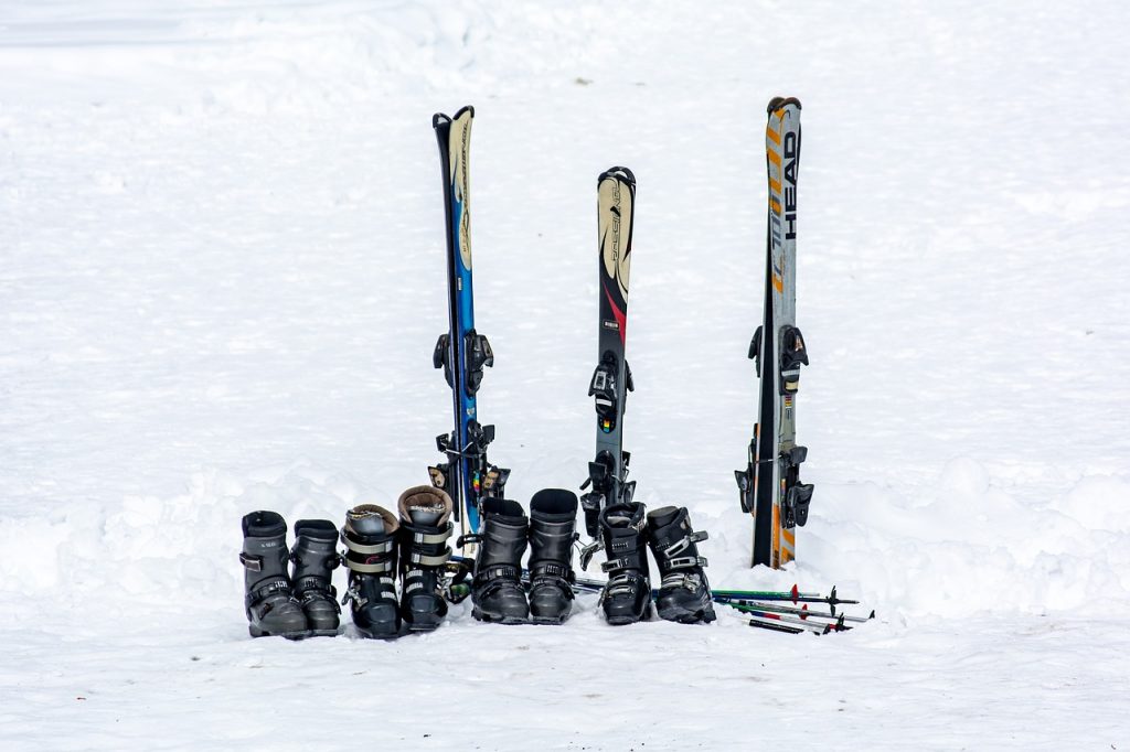 storing-snow-gear