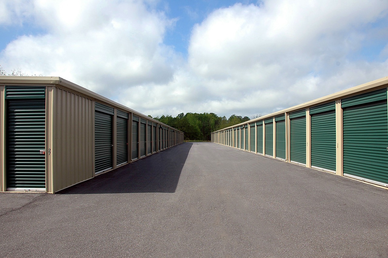 Six Smart Strategies to Organize and Stack Your Storage Unit